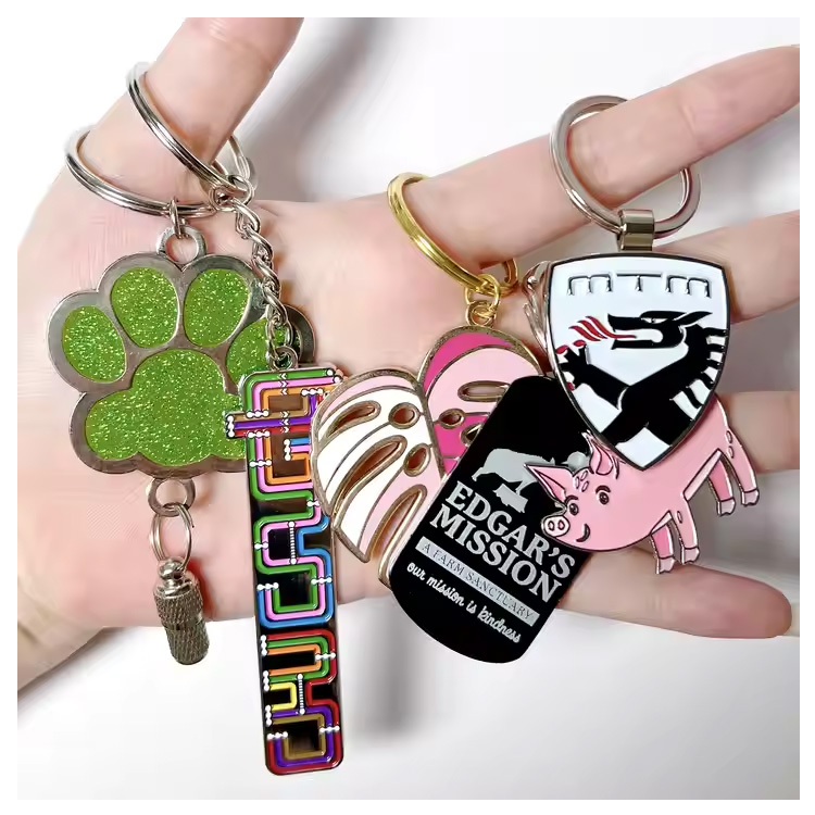 Anpassade logotyp Keyrings präglade personliga souvenirpresenter