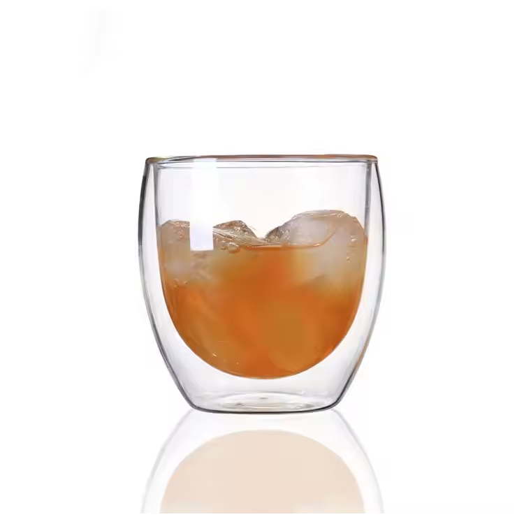 Dubbla väggglasögon uppsättning av 4 st isolerade whiskyglas