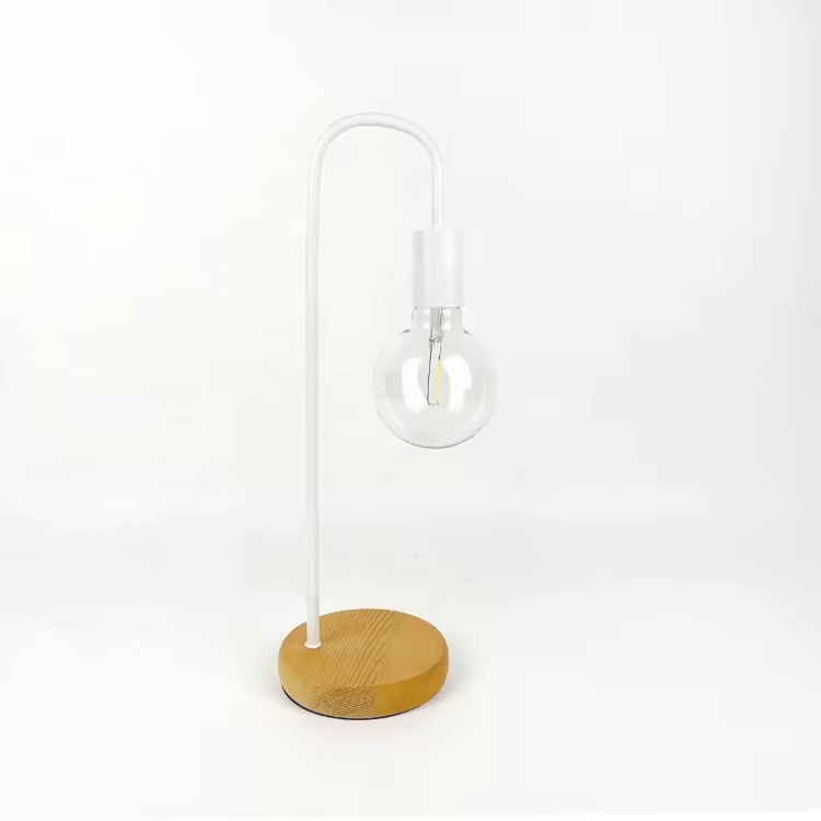 Enkel Modern Metal Craft Heminredning Ball Bulb Bordslampa